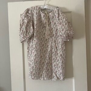 NWT dondolo Lillian puff sleeve shirt in XL with bow detail in back